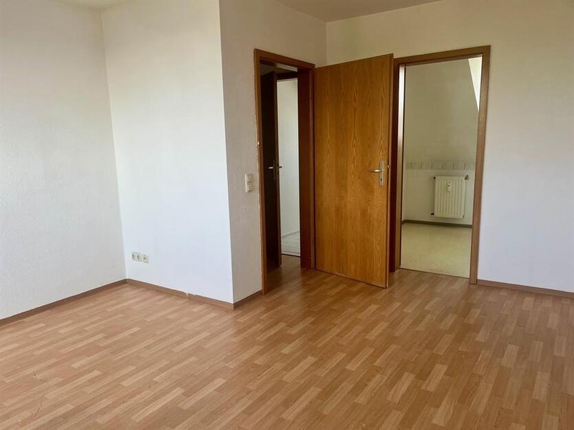 1-Zimmer Dachgeschoßwohnung mit Tageslichtbad und Abstellraum