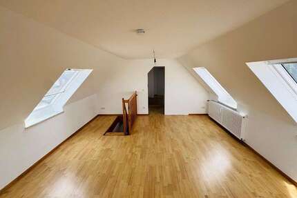 Wohnung Düsseldorf Hassels - 4 Zimmer, 106 m&sup2;, 1.059&euro; | Angebot:26907701