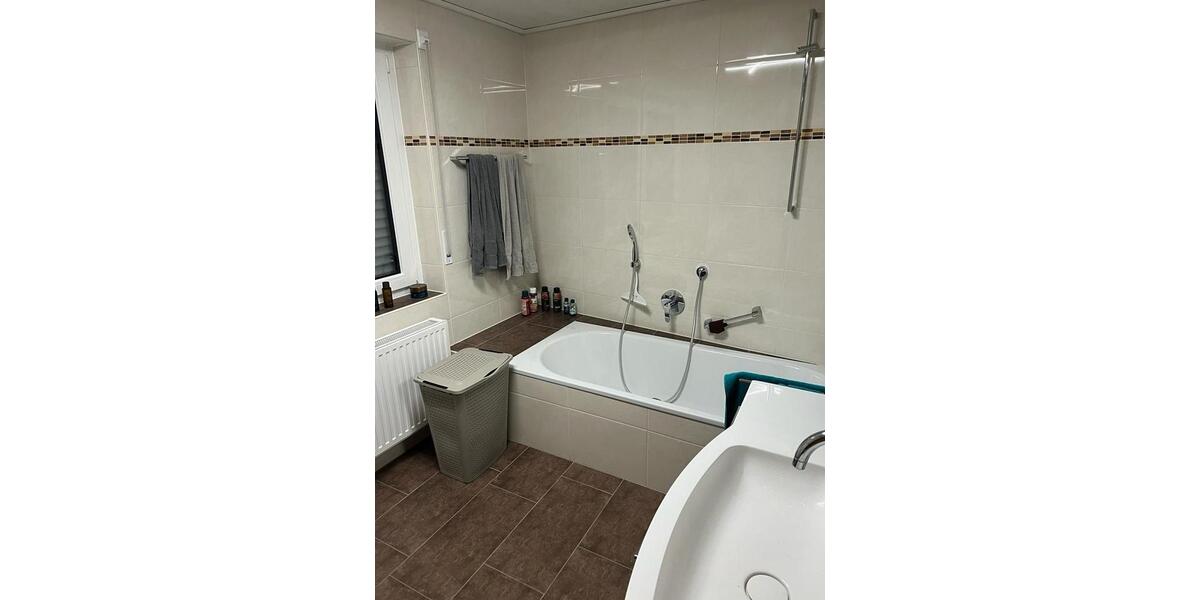 Etagenwohnung Poppenhausen - 3 Zimmer, 75 m&sup2;, 750&euro; | Angebot:26615845