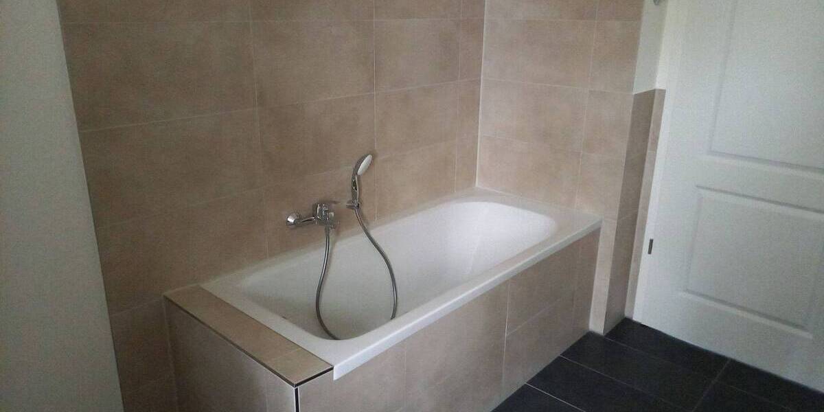 Etagenwohnung Chemnitz Schloßchemnitz - 2 Zimmer, 75 m&sup2;, 680&euro; | Angebot:26016489