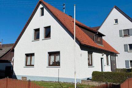 Haus Meßstetten - 5.5 Zimmer, 135 m&sup2;, 990&euro; | Angebot:26357980