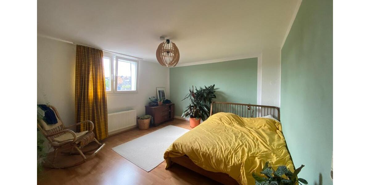 Dachgeschoßwohnung Wuppertal Elberfeld - 4 Zimmer, 90 m&sup2;, 595&euro; | Angebot:25148780