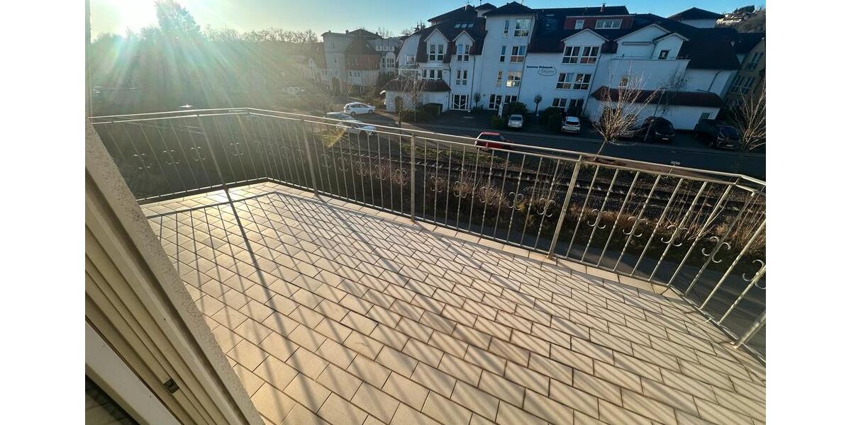 Großzügige 5ZKB Dachgeschosswohnung mit 2 Balkonen 5 zimmer