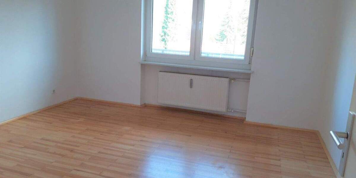 Etagenwohnung Amberg - 3 Zimmer, 94 m&sup2;, 790&euro; | Angebot:25909111