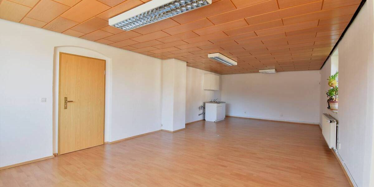 Gewerbeobjekt Burkhardtsdorf Meinersdorf - 275&euro; | Angebot:25726520