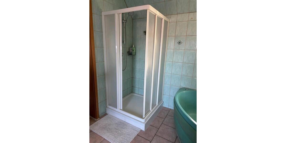 Dachgeschosswohnung in Erfurt-Schmira zu Vermieten 2 zimmer