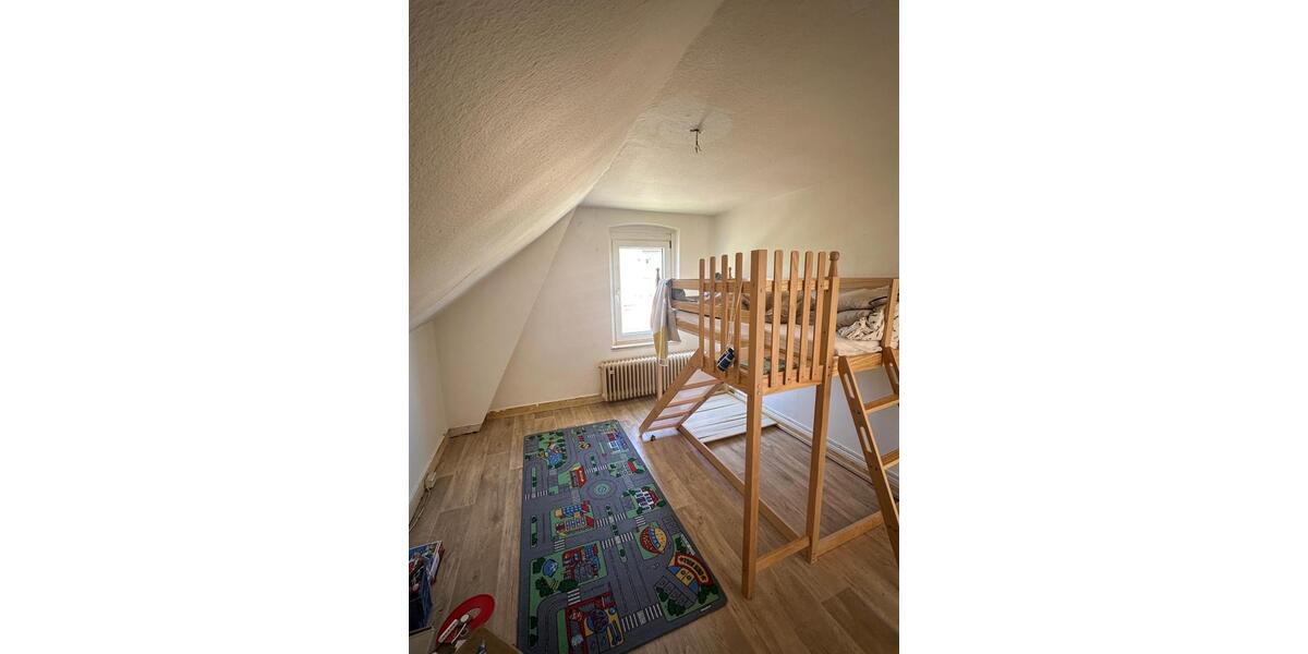 Dachgeschoßwohnung Lübbecke - 3.5 Zimmer, 89 m&sup2;, 650&euro; | Angebot:26409885