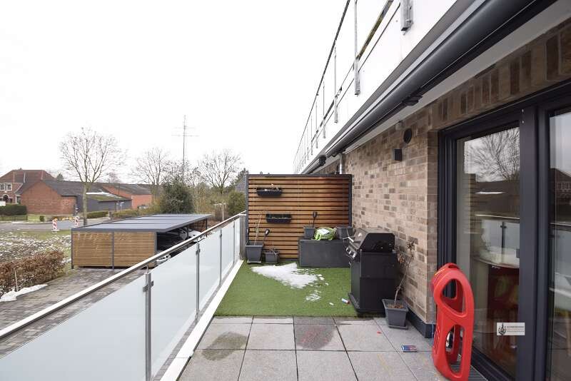 Neu ab 1.7.26 für 2 Personen 2-Zimmer-OG-Wohnung KfW 40+ Bauweise + Aufzug + Balkon + Carport - Etagenwohnung Weyhe | Angebot:25080176