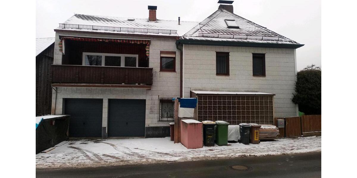 Ruhige Wohnung 95632 Wunsiedel Breitenbrunn grosser Balkon 4 zimmer