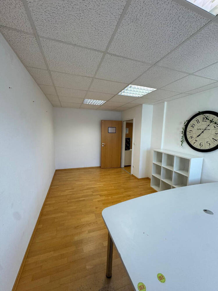 2 möblierte Büroräume (je 12?m²) in Saarbrücken - All-in-Miete