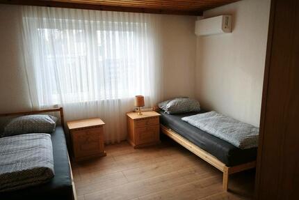Wohnen auf Zeit Gädheim - 6 Zimmer, 130 m&sup2;, 15&euro; | Angebot:24853155