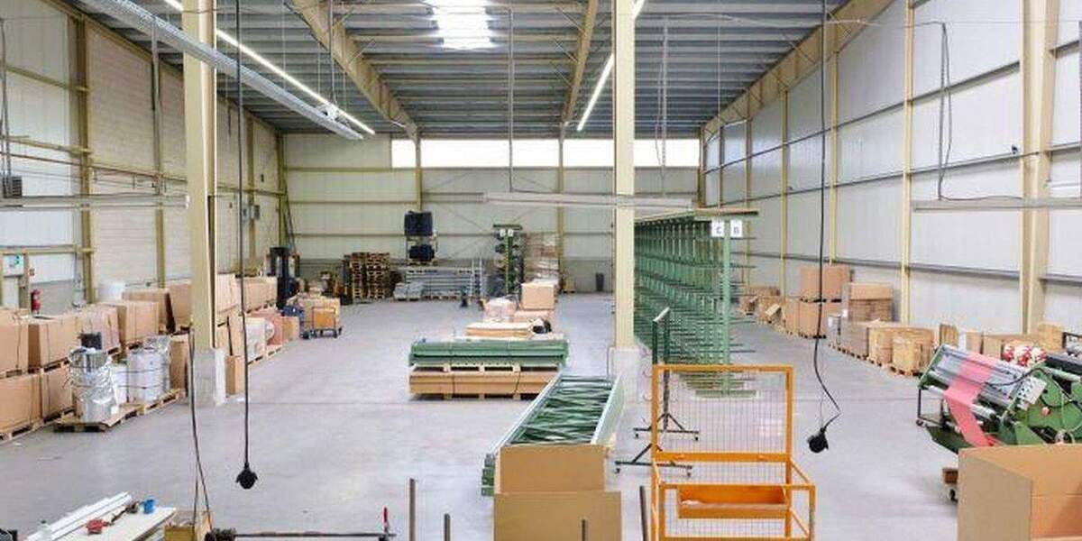 Industriehalle 2819qm für Produktion oder Lagerung beheizt in Rednitzhembach Höhe ca. 10m zimmer