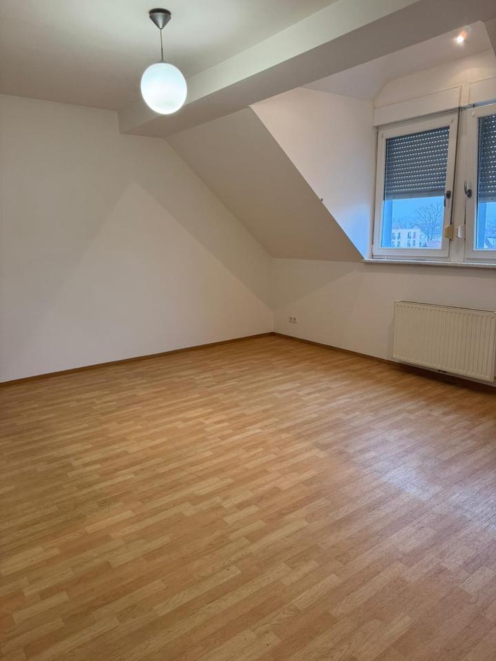 1-Zimmer küche, bad, flur, keller, stellplatz WARM