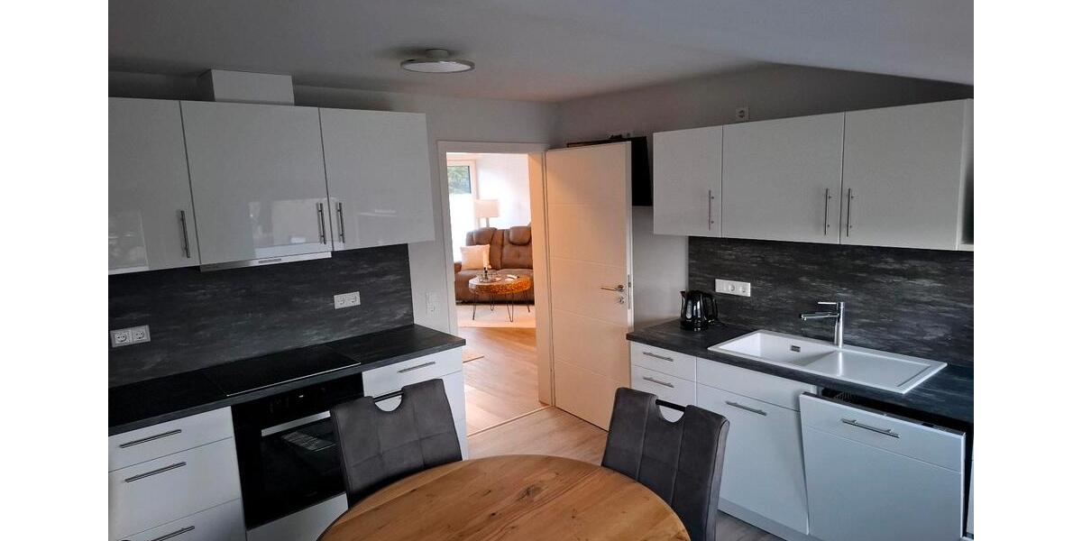 Dachgeschoßwohnung Edewecht - 2.5 Zimmer, 78 m&sup2;, 950&euro; | Angebot:25145721