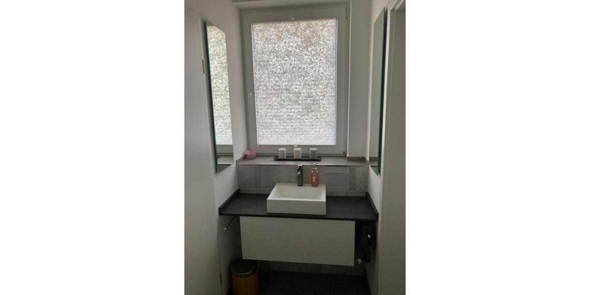 Hochparterre Naila - 3 Zimmer, 100 m&sup2;, 1.000&euro; | Angebot:25905391