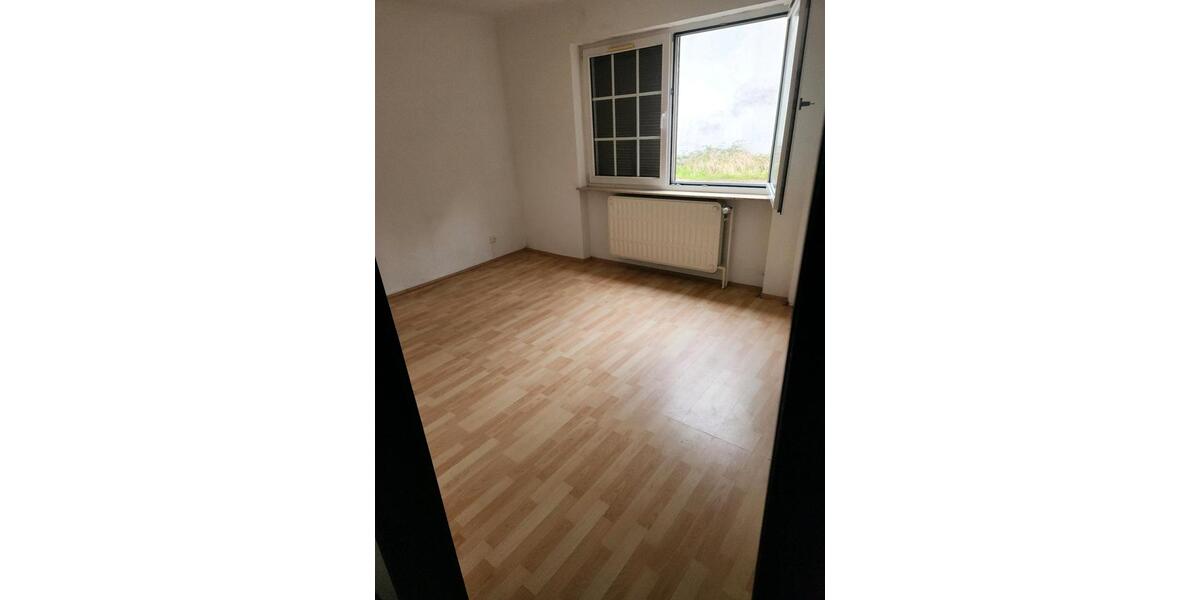 Erdgeschoßwohnung Völklingen - 2 Zimmer, 42 m&sup2;, 470&euro; | Angebot:25975910