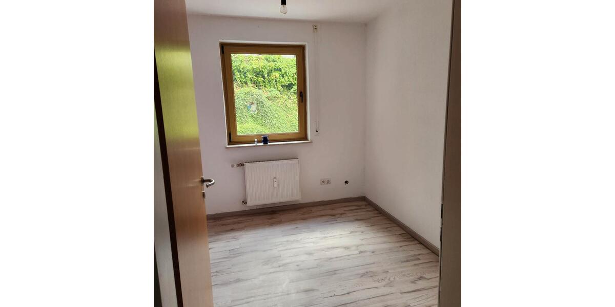 Etagenwohnung Mömbris - 4 Zimmer, 94 m&sup2;, 725&euro; | Angebot:26579879