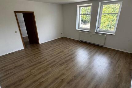 Wohnung Crimmitschau - 4 Zimmer, 100 m&sup2;, 520&euro; | Angebot:24712859