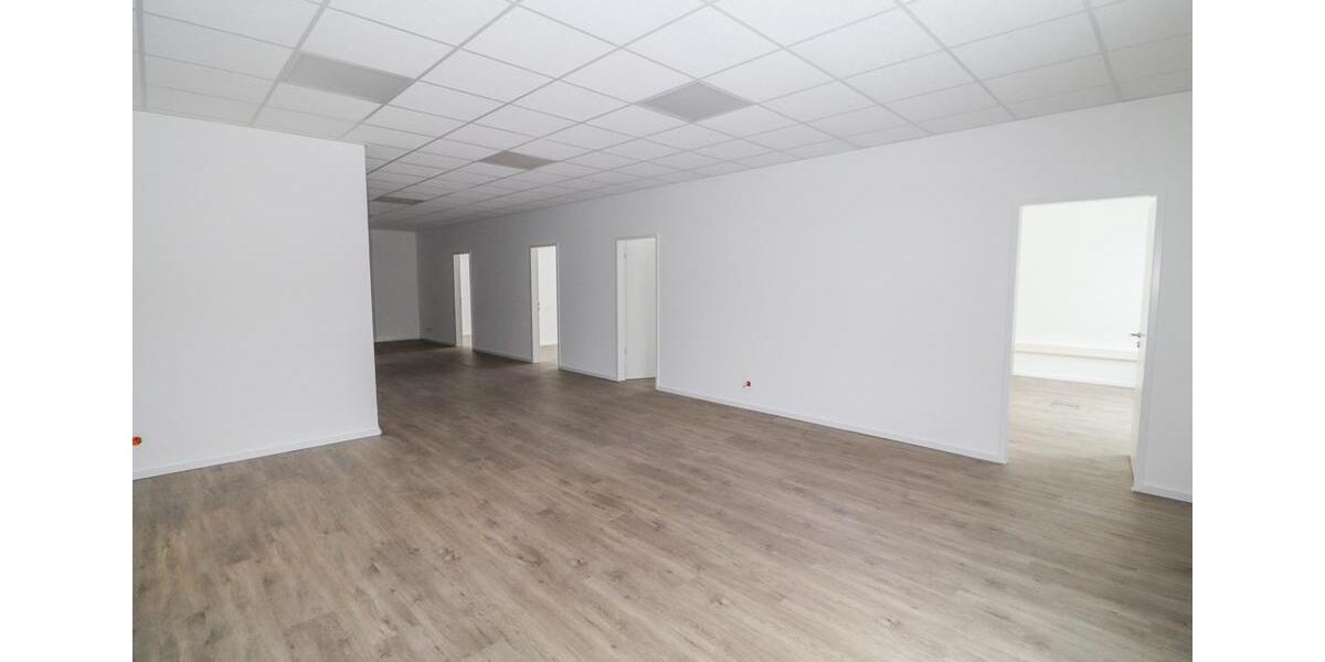 Gewerbeobjekt Oldenburg Kreyenbrück - 2.070&euro; | Angebot:24866799