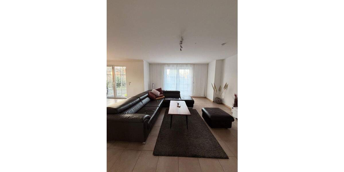 Einfamilienhaus Kröslin - 6 Zimmer, 220 m&sup2;, 1.990&euro; | Angebot:24671910