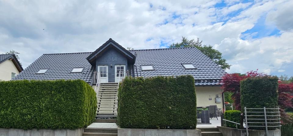 Dachgeschoßwohnung Bergneustadt - 3 Zimmer, 85 m&sup2;, 900&euro; | Angebot:26621317