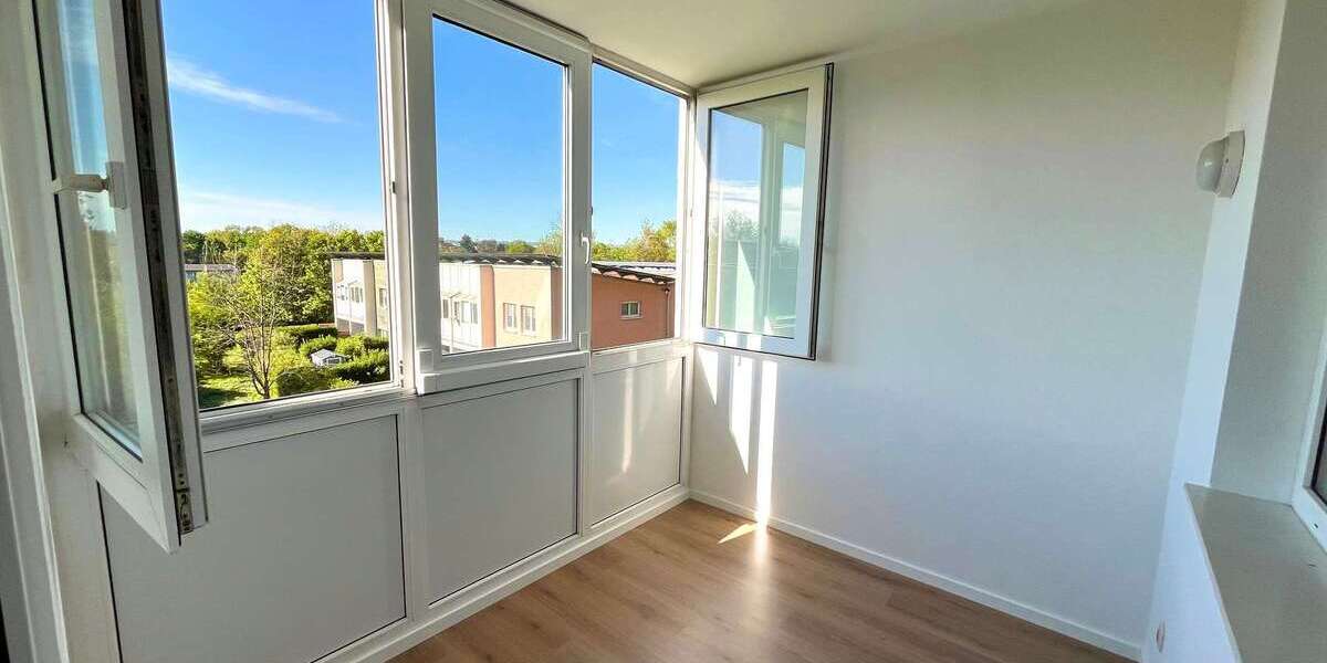 Etagenwohnung Dresden Übigau - 2 Zimmer, 64 m&sup2;, 899&euro; | Angebot:27073006