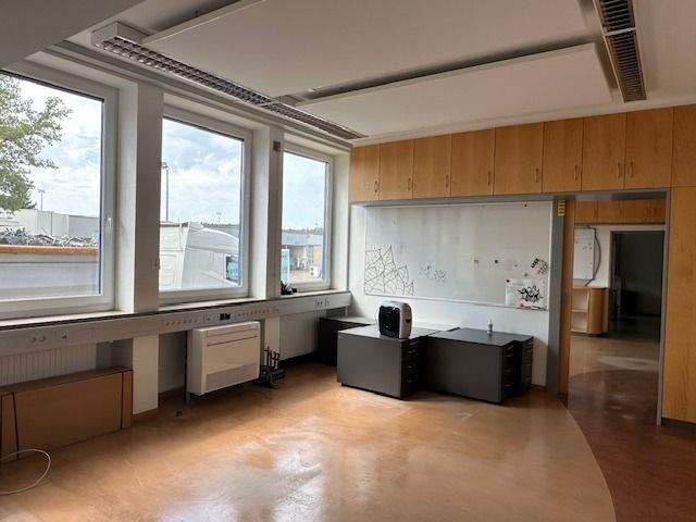 Gewerbeobjekt Weißenhorn - 8 Zimmer, 213 m&sup2;, 1.900&euro; | Angebot:24450598