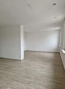Dachgeschoßwohnung Schönefeld - 4 Zimmer, 135 m&sup2;, 1.486&euro; | Angebot:26060398