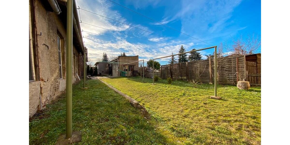 Gemütliche Dachgeschosswohnung mit tollem Ausblick über die Dächer Naumburgs! 2 zimmer