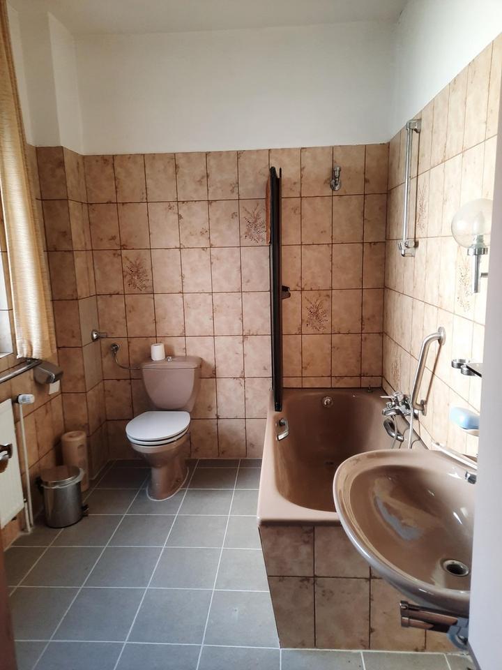 Schöne 3-Zimmer-Wohnung im EG eines Mehrfamilienhauses zimmer