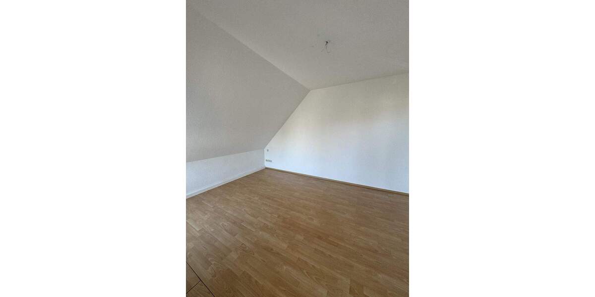 Etagenwohnung Naunhof Erdmannshain - 3 Zimmer, 97 m&sup2;, 700&euro; | Angebot:25701658