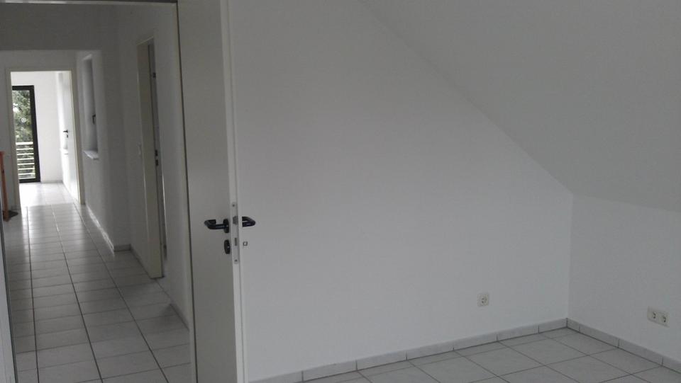 Dachgeschoßwohnung Pfungstadt - 3 Zimmer, 91 m&sup2;, 1.100&euro; | Angebot:26645379