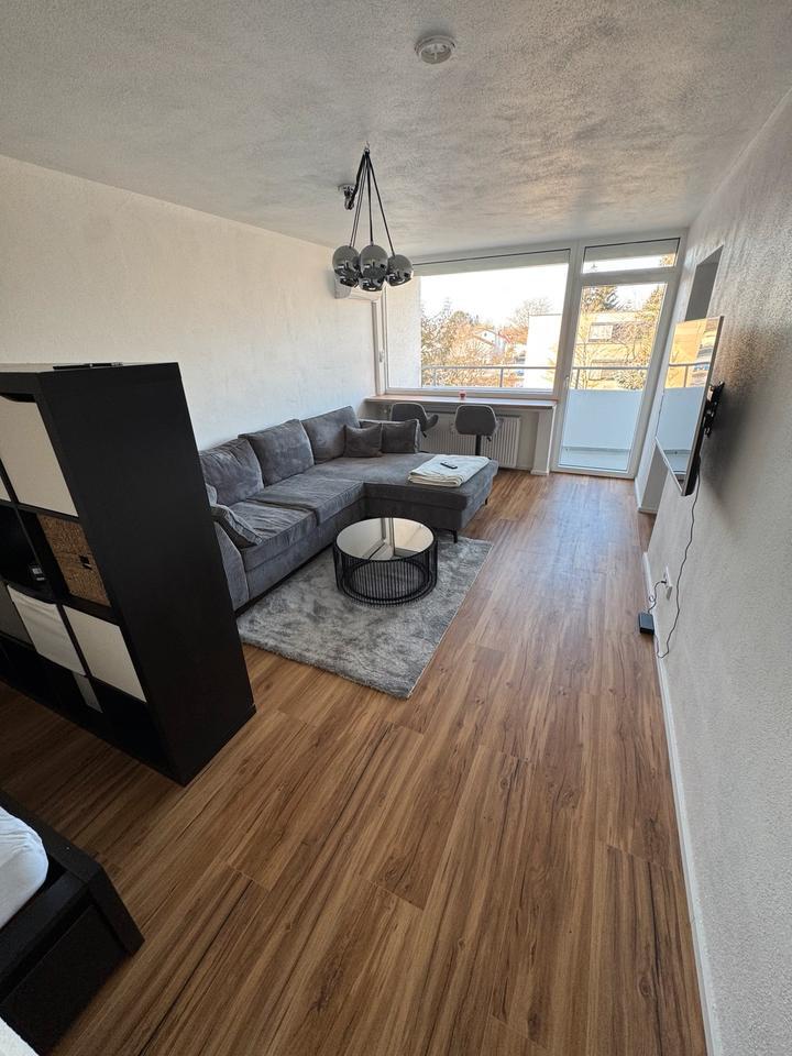 Luxuriöse Sanierte Mobilierte ca 40qm Wohnung 5 min bis Zentrum