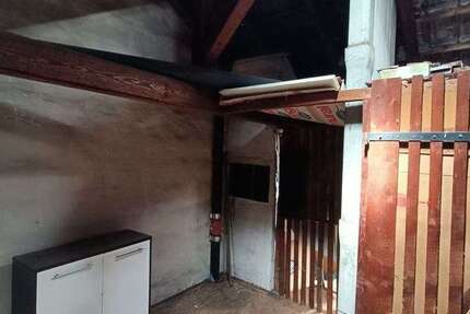 Halle in Stuttgart 490 € 100 m²