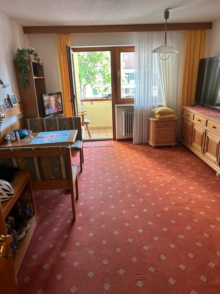 Ein Zimmerwohnung möbliert zu vermieten