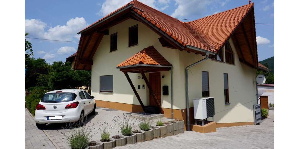 Einfamilienhaus Albersweiler - 4 Zimmer, 182 m&sup2;, 1.600&euro; | Angebot:24836219