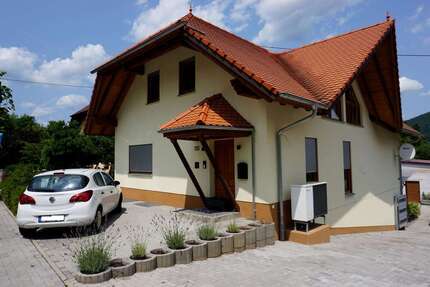 Haus Albersweiler - 4 Zimmer, 182 m&sup2;, 1.600&euro; | Angebot:24836219