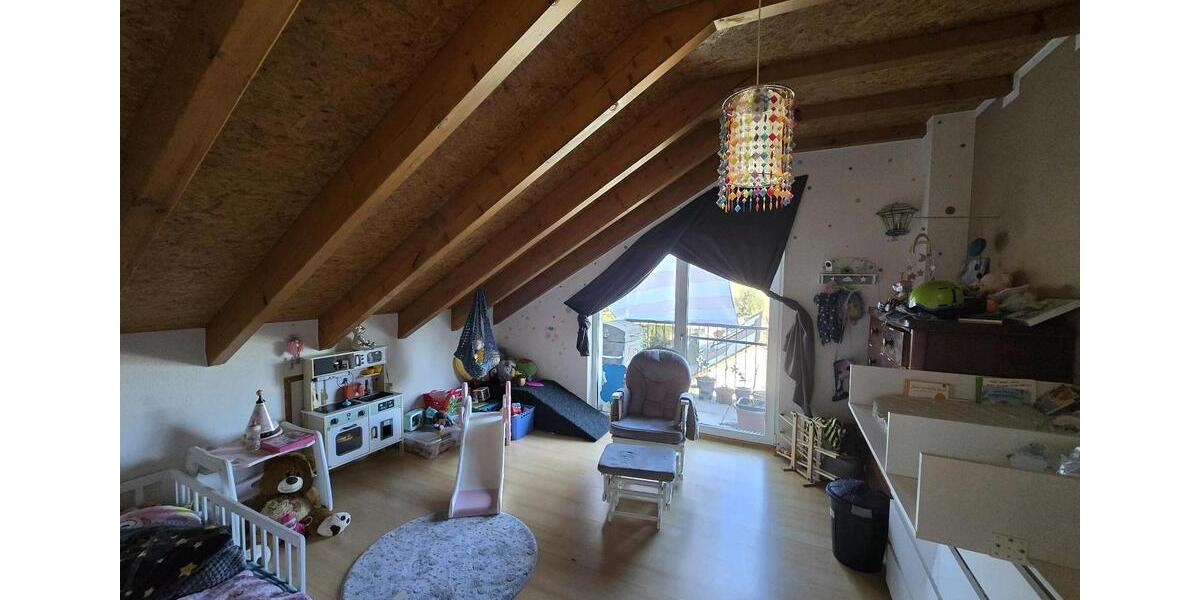 Dachgeschoßwohnung Rösrath - 3 Zimmer, 89 m&sup2;, 1.200&euro; | Angebot:25545185