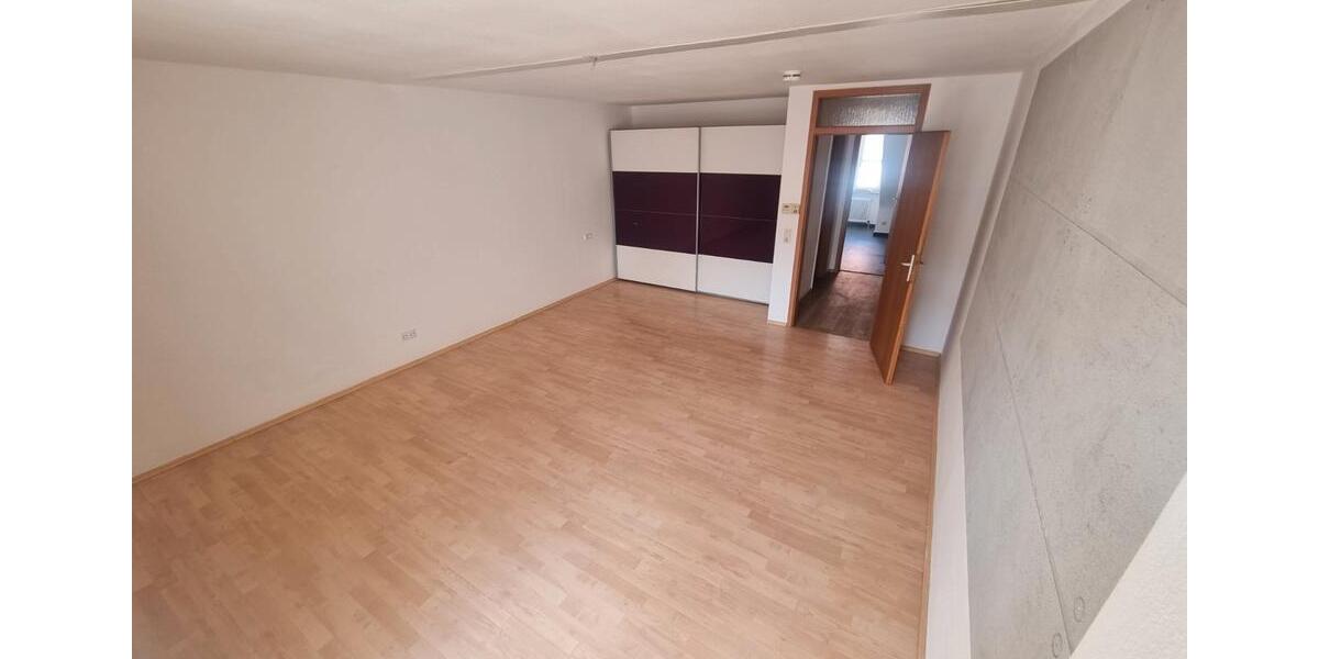 Dachgeschoßwohnung Freudenstadt - 1 Zimmer, 93 m&sup2;, 850&euro; | Angebot:26122281