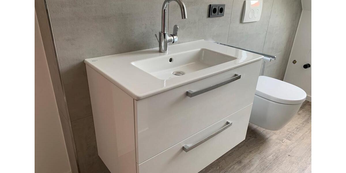 Moderne 2-Zimmer, EBK, neuem Bad, Balkon & Stellplatz 2 zimmer