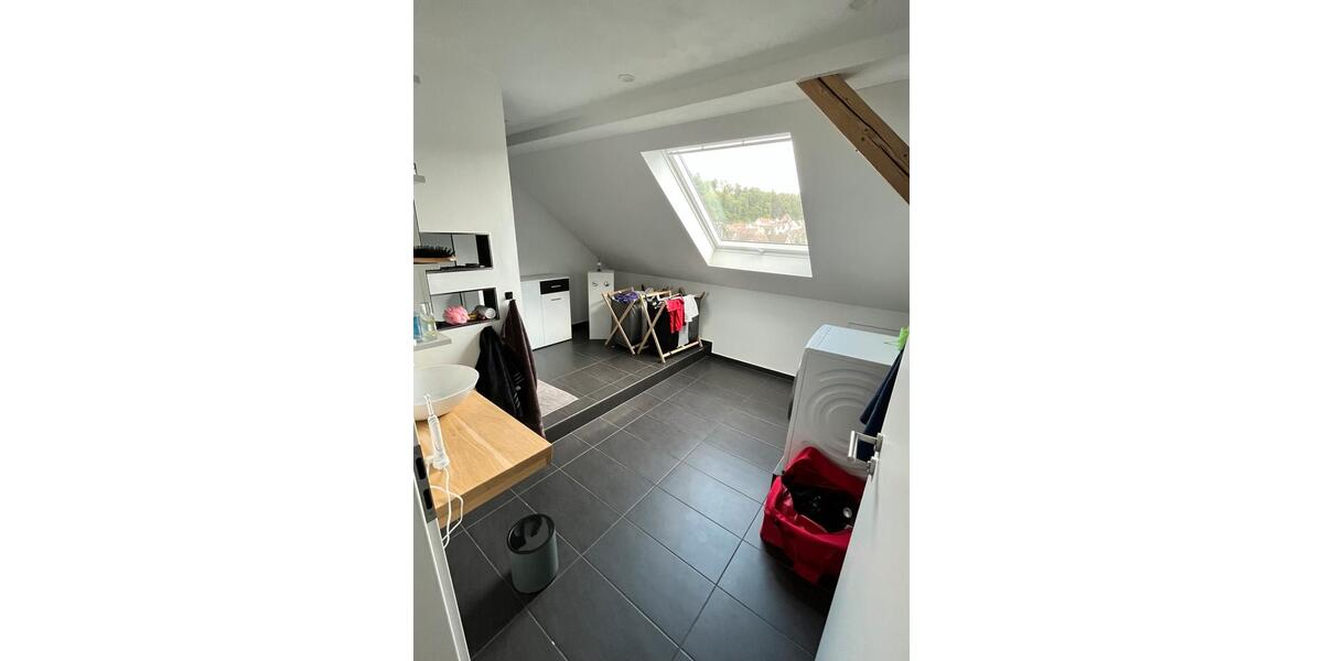 Dachgeschoßwohnung Heidenheim an der Brenz Aufhausen - 3 Zimmer, 90 m&sup2;, 1.200&euro; | Angebot:23449191