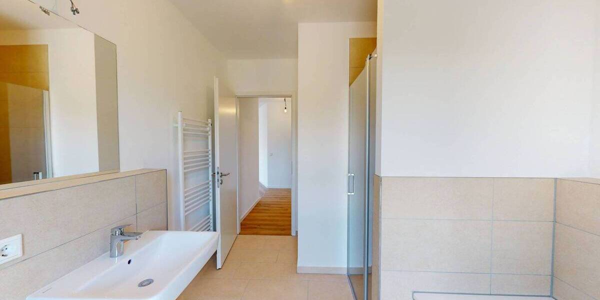 Etagenwohnung Magdeburg Sudenburg - 3 Zimmer, 97 m&sup2;, 1.099&euro; | Angebot:26763456