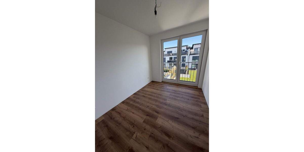 Reihenmittelhaus Ofenbach Bieber - 7 Zimmer, 200 m&sup2;, 3.000&euro; | Angebot:24031809