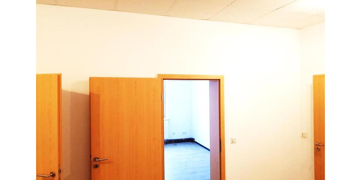 Etagenwohnung Neustadt in Sachsen - 5 Zimmer, 160 m&sup2;, 960&euro; | Angebot:25723747