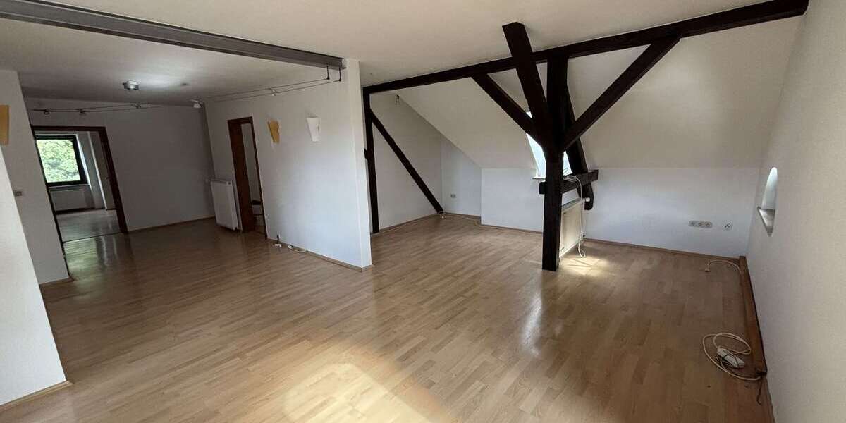 Etagenwohnung Augsburg Pfersee - 4 Zimmer, 108 m&sup2;, 1.200&euro; | Angebot:26833400
