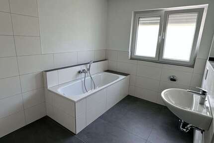 Wohnung Troisdorf - 3 Zimmer, 99 m&sup2;, 1.575&euro; | Angebot:22450076