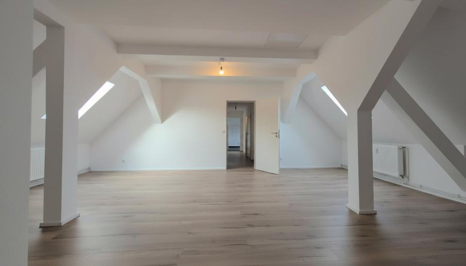 Dachgeschoßwohnung Dessau-Roßlau Brambach - 3 Zimmer, 95 m&sup2;, 700&euro; | Angebot:24737636