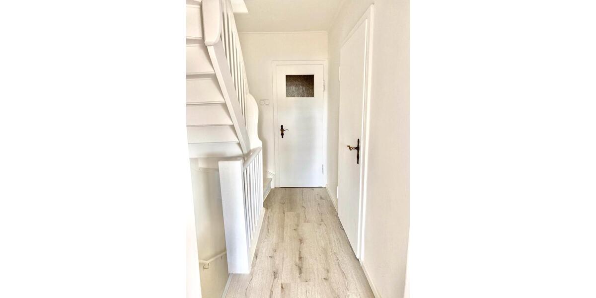 Reihenmittelhaus zur Miete mit Garten und Garage in Bothfeld 5 zimmer