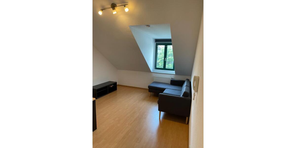 Dachgeschoßwohnung Bonn - 2 Zimmer, 33 m&sup2;, 635&euro; | Angebot:25138305