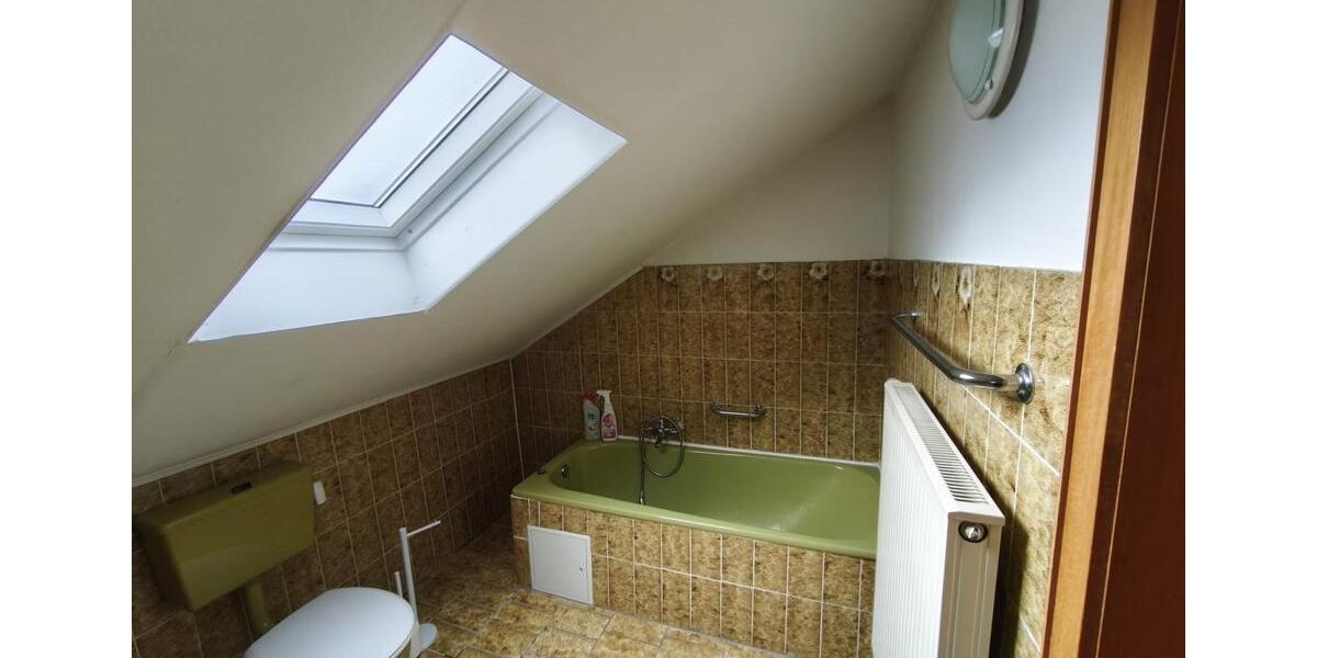 Dachgeschoßwohnung Plettenberg - 4 Zimmer, 68 m&sup2;, 450&euro; | Angebot:24743891